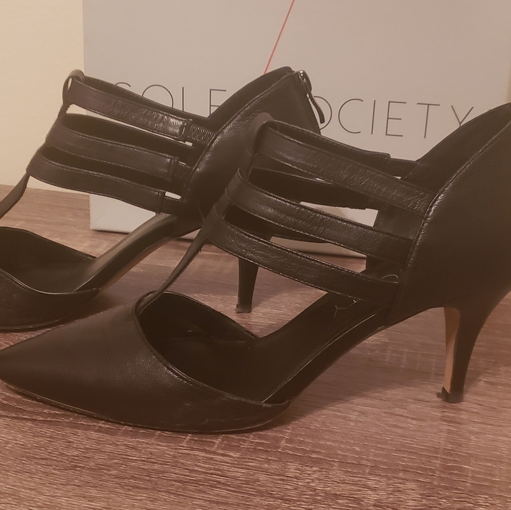 Sz 11 Black Strappy Mid Heel